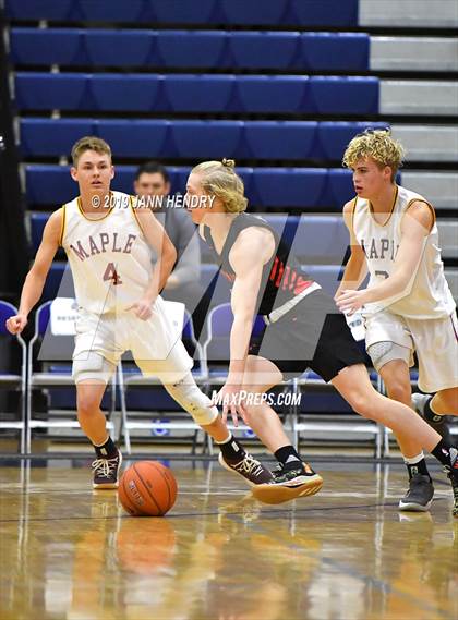 Thumbnail 1 in Maple Mountain vs. Spanish Fork (Tarkanian Classic) photogallery.