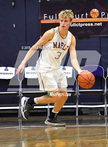 Thumbnail 1 in Maple Mountain vs. Spanish Fork (Tarkanian Classic) photogallery.