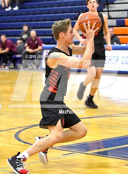Thumbnail 3 in Maple Mountain vs. Spanish Fork (Tarkanian Classic) photogallery.