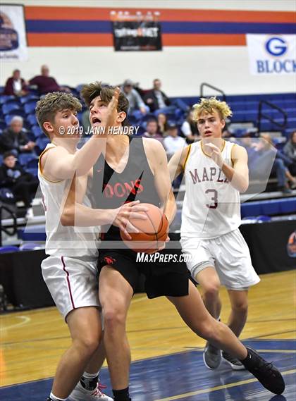 Thumbnail 1 in Maple Mountain vs. Spanish Fork (Tarkanian Classic) photogallery.