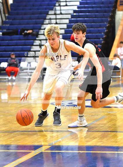 Thumbnail 2 in Maple Mountain vs. Spanish Fork (Tarkanian Classic) photogallery.