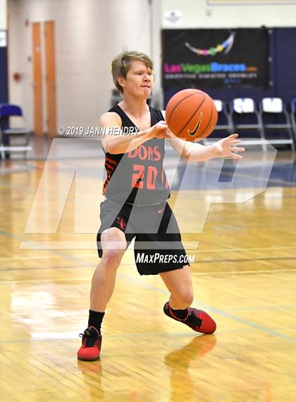 Thumbnail 3 in Maple Mountain vs. Spanish Fork (Tarkanian Classic) photogallery.