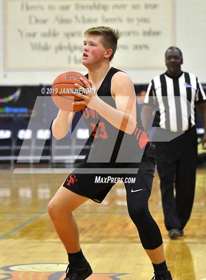 Thumbnail 2 in Maple Mountain vs. Spanish Fork (Tarkanian Classic) photogallery.