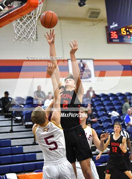 Thumbnail 2 in Maple Mountain vs. Spanish Fork (Tarkanian Classic) photogallery.