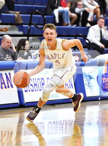 Thumbnail 1 in Maple Mountain vs. Spanish Fork (Tarkanian Classic) photogallery.