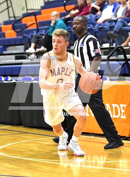 Thumbnail 3 in Maple Mountain vs. Spanish Fork (Tarkanian Classic) photogallery.