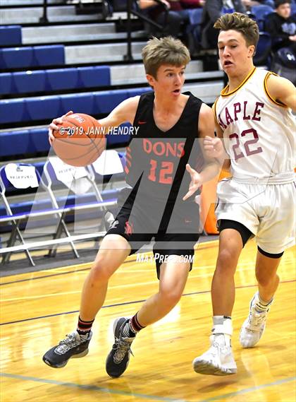 Thumbnail 1 in Maple Mountain vs. Spanish Fork (Tarkanian Classic) photogallery.