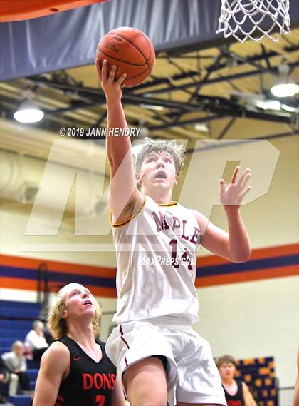 Thumbnail 1 in Maple Mountain vs. Spanish Fork (Tarkanian Classic) photogallery.