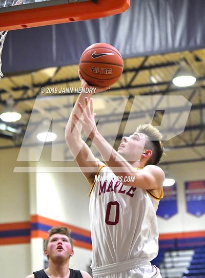 Thumbnail 2 in Maple Mountain vs. Spanish Fork (Tarkanian Classic) photogallery.