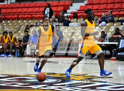 Thumbnail 2 in Bryant vs Raymond (King Cotton Classic) photogallery.