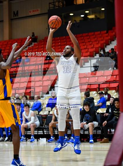 Thumbnail 1 in Bryant vs Raymond (King Cotton Classic) photogallery.
