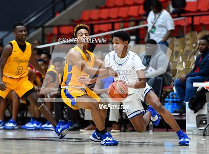 Thumbnail 2 in Bryant vs Raymond (King Cotton Classic) photogallery.