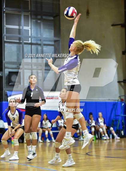 Thumbnail 2 in Walton vs. Timber Creek (Nike Tournament of Champions) photogallery.