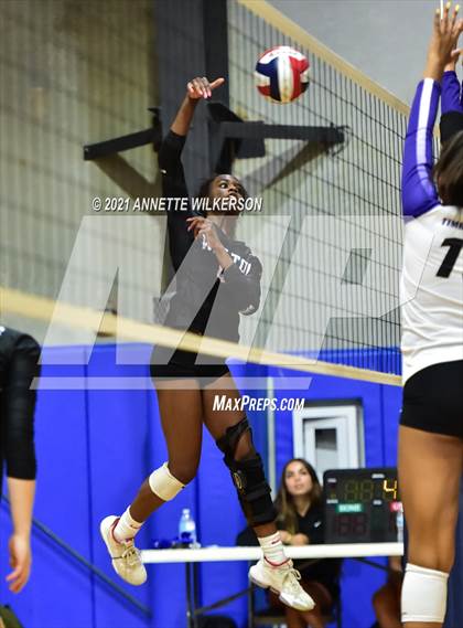 Thumbnail 1 in Walton vs. Timber Creek (Nike Tournament of Champions) photogallery.
