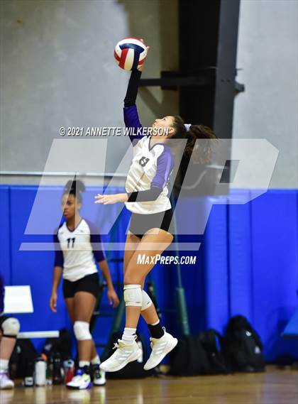 Thumbnail 3 in Walton vs. Timber Creek (Nike Tournament of Champions) photogallery.
