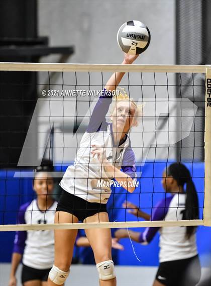 Thumbnail 2 in Walton vs. Timber Creek (Nike Tournament of Champions) photogallery.