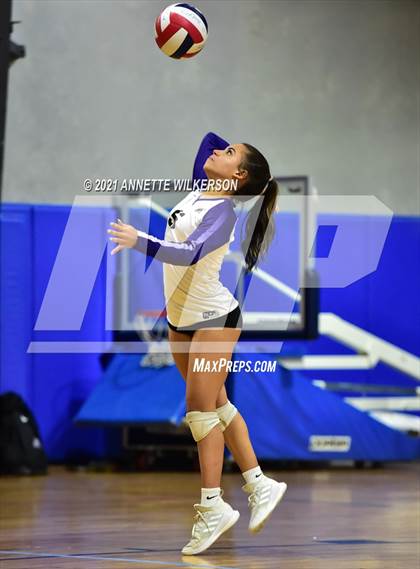 Thumbnail 1 in Walton vs. Timber Creek (Nike Tournament of Champions) photogallery.
