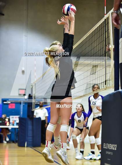Thumbnail 1 in Walton vs. Timber Creek (Nike Tournament of Champions) photogallery.