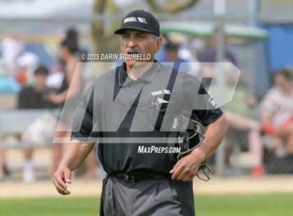 Thumbnail 2 in Littleton vs. The Dalles (Coach Bob Invitational) photogallery.