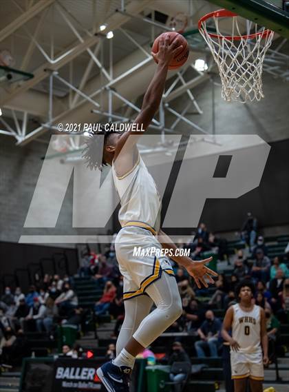 Thumbnail 1 in Winter Haven vs. South Medford (Hardwood Invite 2nd Round) photogallery.