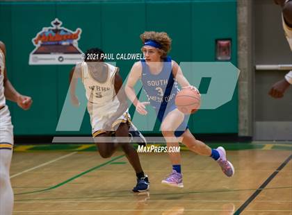 Thumbnail 2 in Winter Haven vs. South Medford (Hardwood Invite 2nd Round) photogallery.