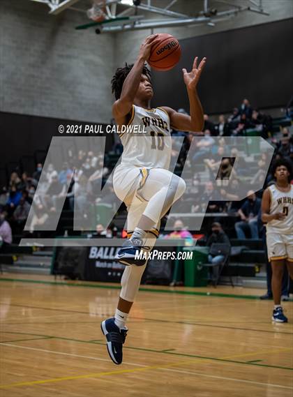 Thumbnail 2 in Winter Haven vs. South Medford (Hardwood Invite 2nd Round) photogallery.
