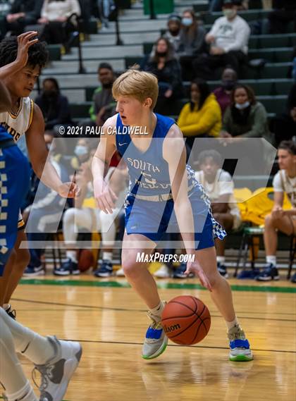 Thumbnail 3 in Winter Haven vs. South Medford (Hardwood Invite 2nd Round) photogallery.