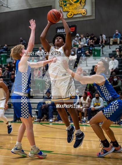 Thumbnail 3 in Winter Haven vs. South Medford (Hardwood Invite 2nd Round) photogallery.