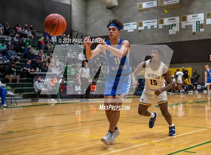 Thumbnail 2 in Winter Haven vs. South Medford (Hardwood Invite 2nd Round) photogallery.