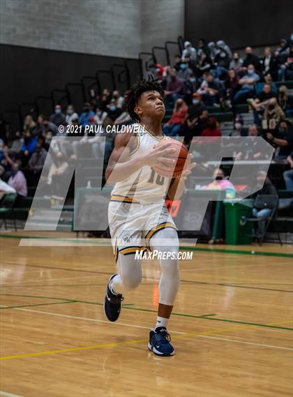 Thumbnail 1 in Winter Haven vs. South Medford (Hardwood Invite 2nd Round) photogallery.