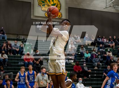 Thumbnail 2 in Winter Haven vs. South Medford (Hardwood Invite 2nd Round) photogallery.