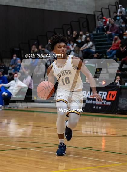 Thumbnail 2 in Winter Haven vs. South Medford (Hardwood Invite 2nd Round) photogallery.