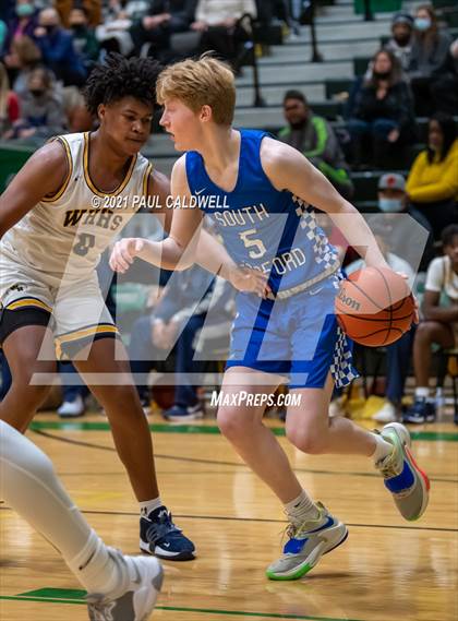 Thumbnail 1 in Winter Haven vs. South Medford (Hardwood Invite 2nd Round) photogallery.