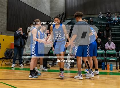 Thumbnail 2 in Winter Haven vs. South Medford (Hardwood Invite 2nd Round) photogallery.