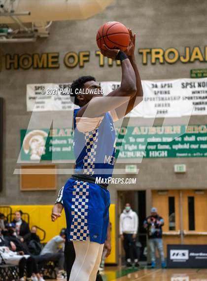Thumbnail 1 in Winter Haven vs. South Medford (Hardwood Invite 2nd Round) photogallery.
