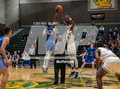 Thumbnail 3 in Winter Haven vs. South Medford (Hardwood Invite 2nd Round) photogallery.