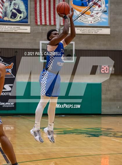 Thumbnail 2 in Winter Haven vs. South Medford (Hardwood Invite 2nd Round) photogallery.