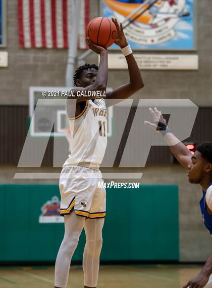 Thumbnail 3 in Winter Haven vs. South Medford (Hardwood Invite 2nd Round) photogallery.