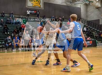 Thumbnail 1 in Winter Haven vs. South Medford (Hardwood Invite 2nd Round) photogallery.