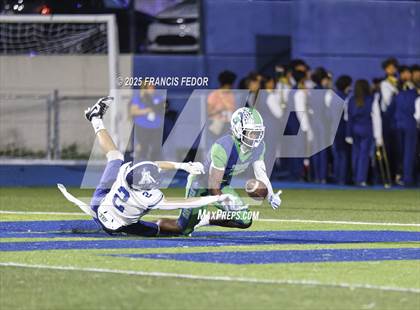 Thumbnail 1 in Alonso @ Sumner photogallery.