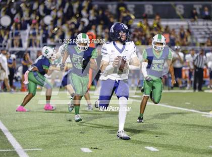 Thumbnail 1 in Alonso @ Sumner photogallery.