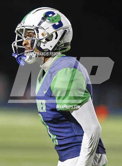 Thumbnail 2 in Alonso @ Sumner photogallery.