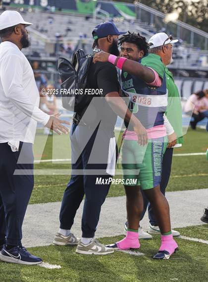 Thumbnail 1 in Alonso @ Sumner photogallery.