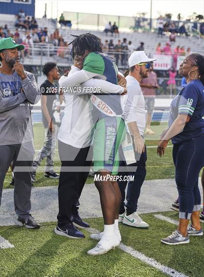 Thumbnail 2 in Alonso @ Sumner photogallery.