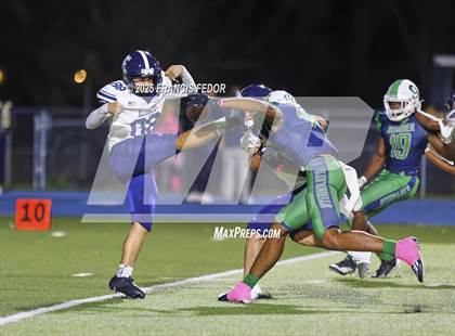 Thumbnail 1 in Alonso @ Sumner photogallery.