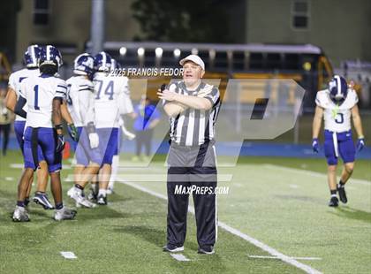 Thumbnail 1 in Alonso @ Sumner photogallery.