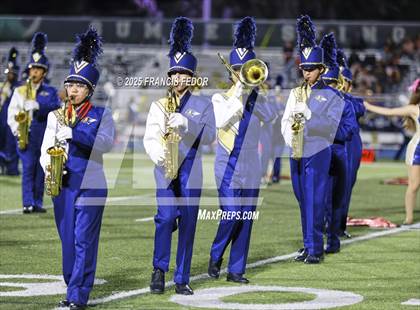 Thumbnail 1 in Alonso @ Sumner photogallery.