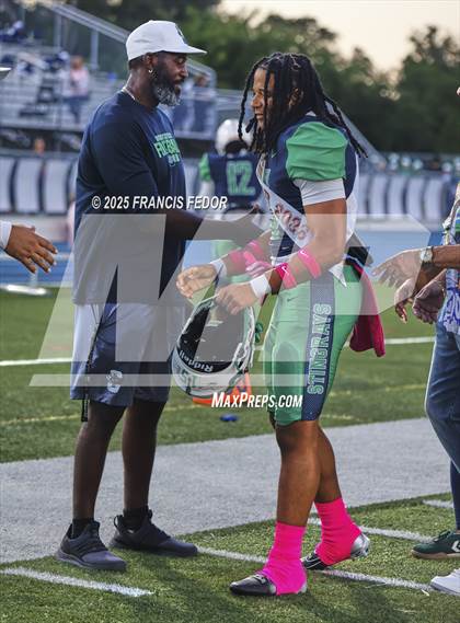 Thumbnail 2 in Alonso @ Sumner photogallery.