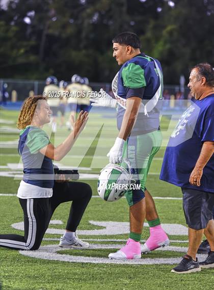 Thumbnail 1 in Alonso @ Sumner photogallery.