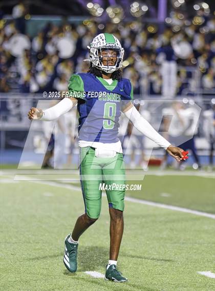 Thumbnail 2 in Alonso @ Sumner photogallery.